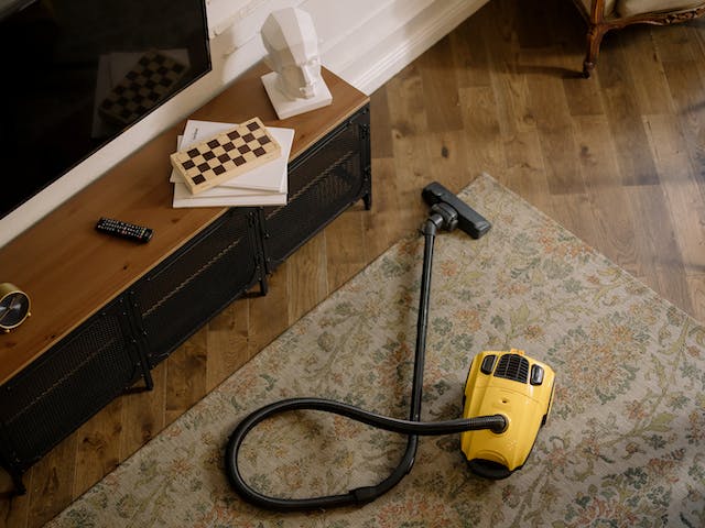 14 Tips Membeli Vacuum Cleaner tanpa Kabel yang Bagus